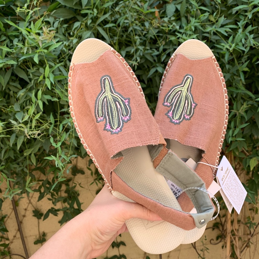 Reef sandals size 9.5